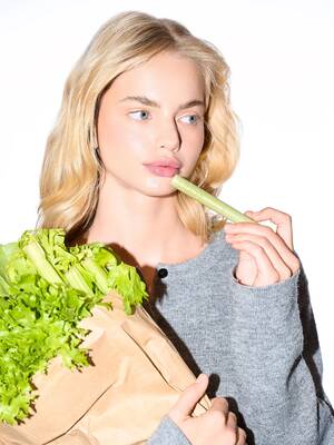 ВОССТАНАВЛИВАЮЩИЙ ГЕЛЬ-ФИКСАТОР ДЛЯ БРОВЕЙ